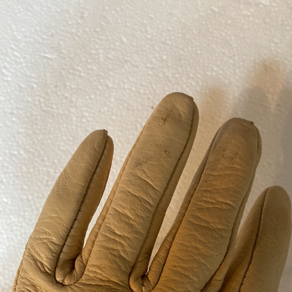 Gloves. - Picture 4 of 6